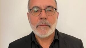 Dr Dinis